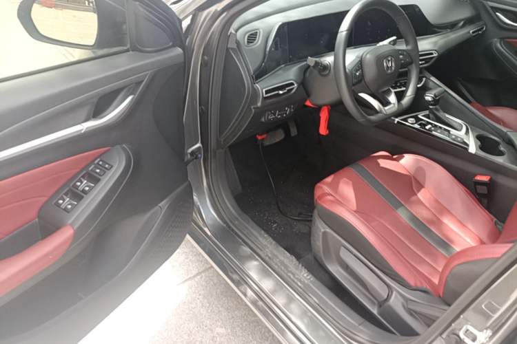 Used CHANGAN Eado 2021 PLUS Blue Whale NE 1.4T GDI DCT Prestige Model Driver Seat