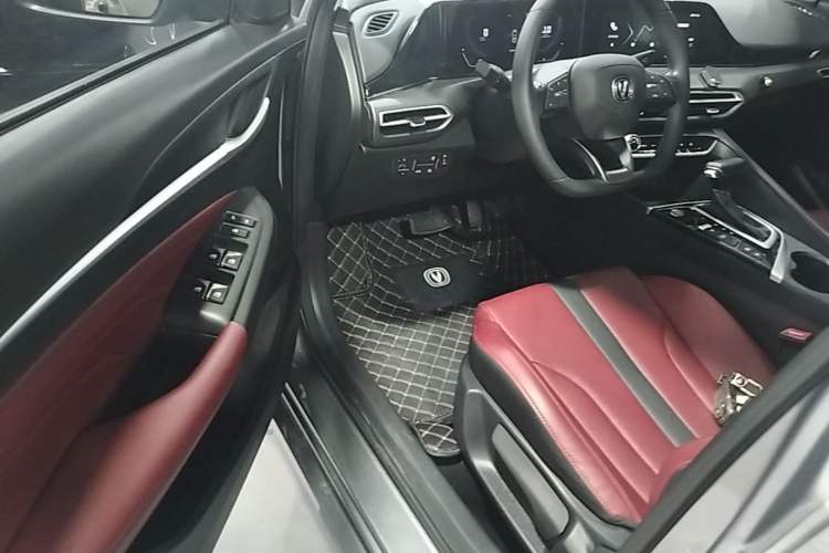 Used CHANGAN Eado 2021 PLUS Blue Whale NE 1.4T GDI DCT Prestige Model Driver Seat