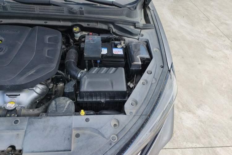 Used CHANGAN Eado 2021 PLUS 1.6L GDI Manual Luxury Model Engine Bay Left
