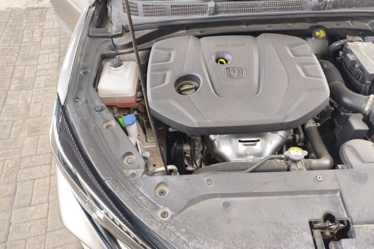 Used CHANGAN Eado 2021 PLUS 1.6L GDI Manual Luxury Model Engine Bay Right