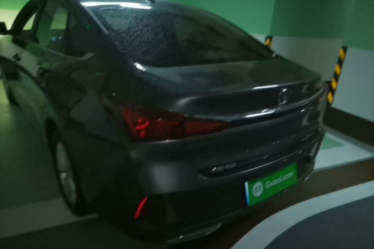 Used CHANGAN Eado 2021 PLUS 1.6L GDI CVT Elite Model Exterior 2