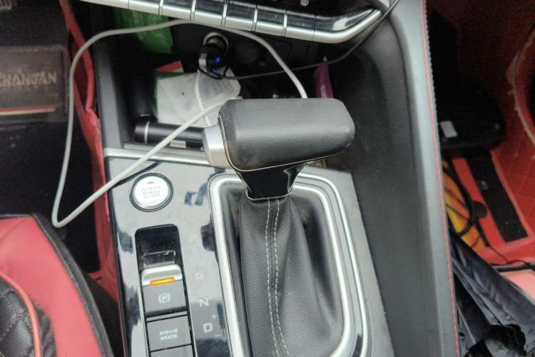 Used CHANGAN Eado 2021 PLUS Blue Whale NE 1.4T GDI DCT Prestige Model Gear Lever