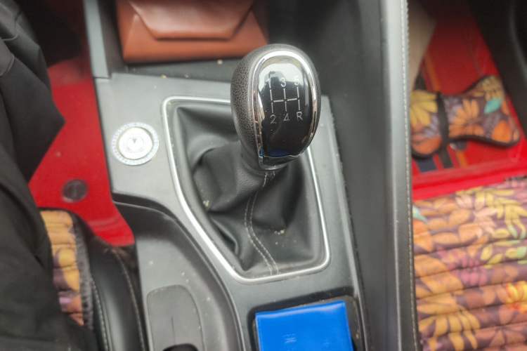 Used CHANGAN Eado 2021 PLUS 1.6L GDI Manual Luxury Model Gear Lever