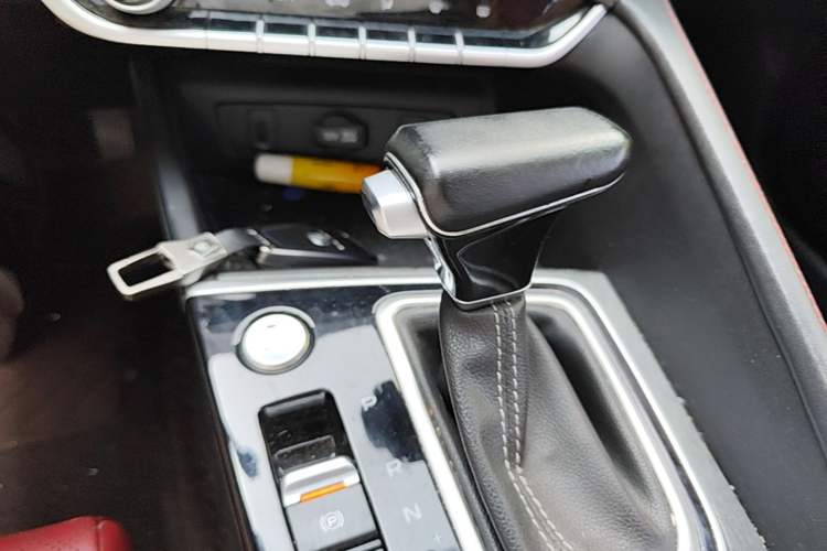 Used CHANGAN Eado 2021 PLUS Blue Whale NE 1.4T GDI DCT Prestige Model Gear Lever