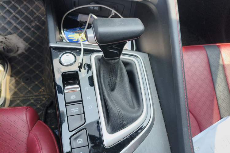 Used CHANGAN Eado 2021 PLUS Blue Whale NE 1.4T GDI DCT Flagship Model Gear Lever
