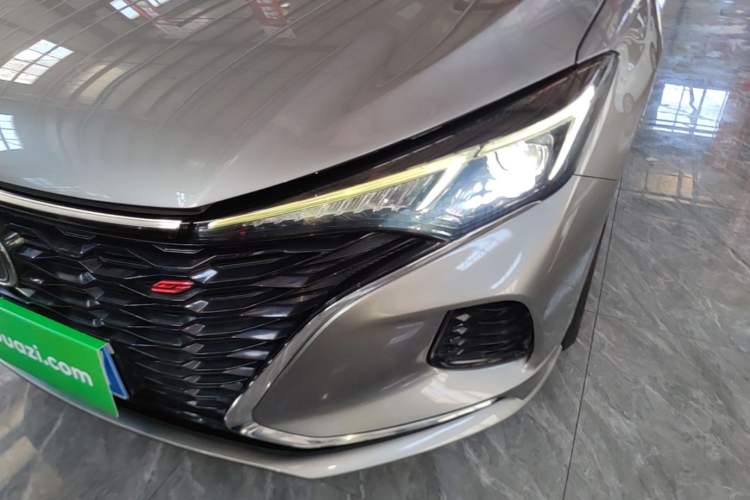 Used CHANGAN Eado 2021 PLUS Blue Whale NE 1.4T GDI DCT Prestige Model Left Front Headlight