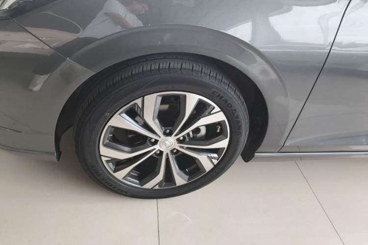 Used CHANGAN Eado 2021 PLUS Blue Whale NE 1.4T GDI DCT Flagship Model Left Front Wheel Hub