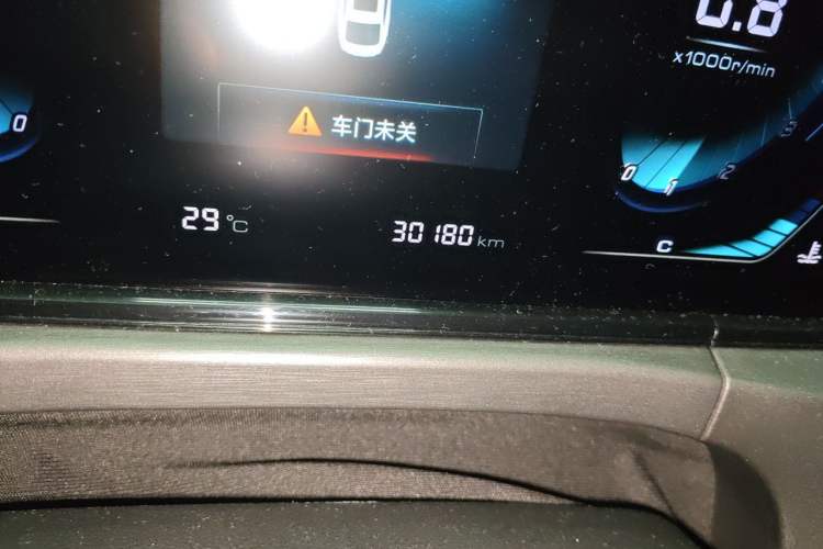 Used CHANGAN Eado 2021 PLUS Blue Whale NE 1.4T GDI DCT Prestige Model Odometer Close Up