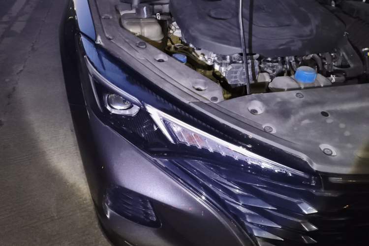 Used CHANGAN Eado 2021 PLUS Blue Whale NE 1.4T GDI DCT Prestige Model Right Front Headlight