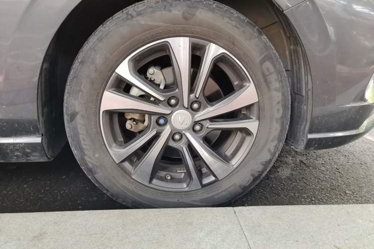 Used CHANGAN Eado 2021 PLUS Blue Whale NE 1.4T GDI DCT Prestige Model Right Front Wheel Hub