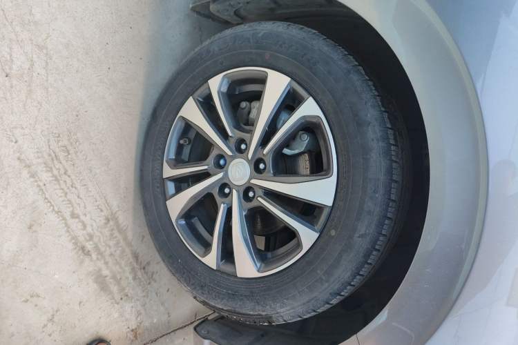 Used CHANGAN Eado 2021 PLUS 1.6L GDI Manual Luxury Model Right Front Wheel Hub