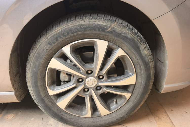 Used CHANGAN Eado 2021 PLUS Blue Whale NE 1.4T GDI DCT Prestige Model Right Front Wheel Hub