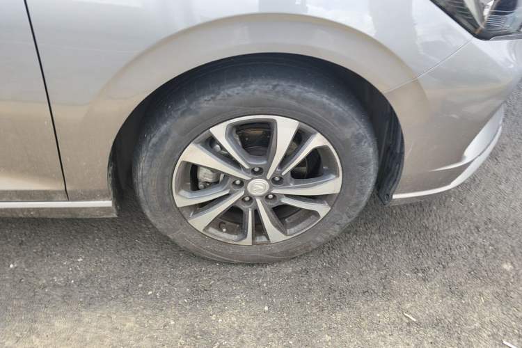 Used CHANGAN Eado 2021 PLUS Blue Whale NE 1.4T GDI DCT Prestige Model Right Front Wheel Hub
