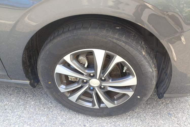 Used CHANGAN Eado 2021 PLUS Blue Whale NE 1.4T GDI DCT Prestige Model Right Front Wheel Hub