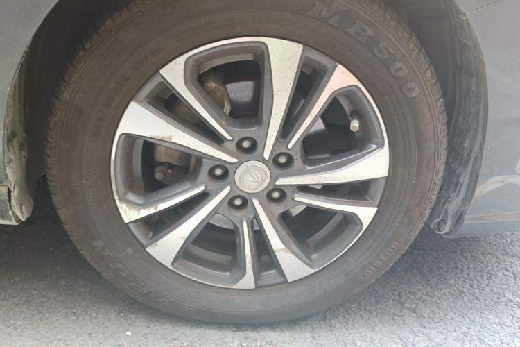 Used CHANGAN Eado 2021 PLUS Blue Whale NE 1.4T GDI DCT Prestige Model Right Front Wheel Hub