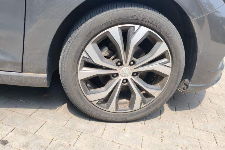 Used CHANGAN Eado 2021 PLUS Blue Whale NE 1.4T GDI DCT Flagship Model Right Front Wheel Hub