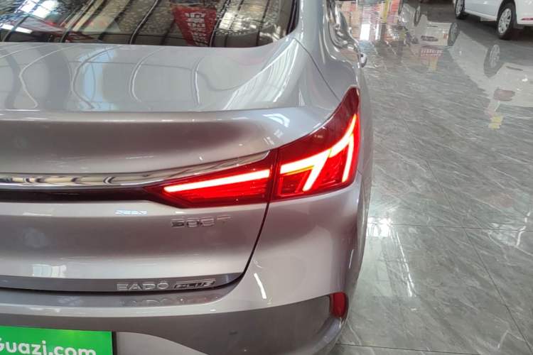 Used CHANGAN Eado 2021 PLUS Blue Whale NE 1.4T GDI DCT Prestige Model Right Rear Taillight