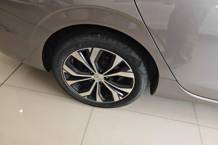 Used CHANGAN Eado 2021 PLUS Blue Whale NE 1.4T GDI DCT Flagship Model Right Rear Wheel Hub