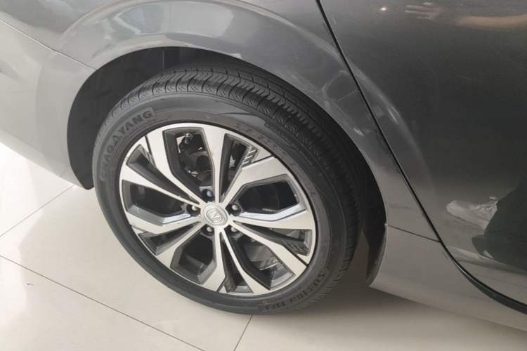 Used CHANGAN Eado 2021 PLUS Blue Whale NE 1.4T GDI DCT Flagship Model Right Rear Wheel Hub