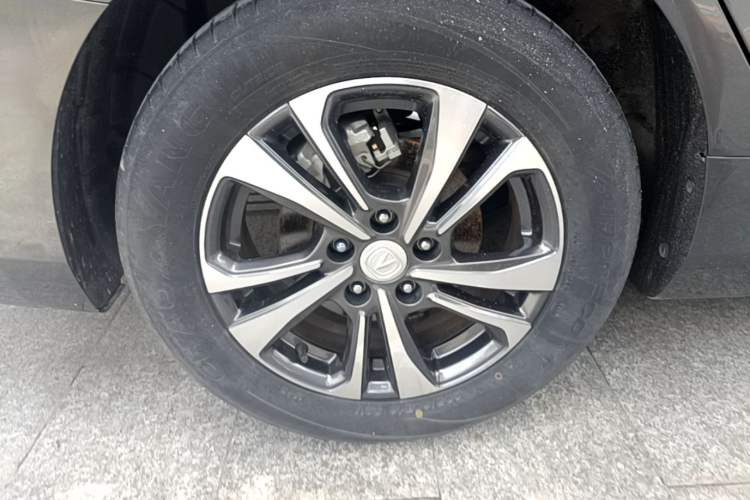 Used CHANGAN Eado 2021 PLUS Blue Whale NE 1.4T GDI DCT Prestige Model Right Rear Wheel Hub