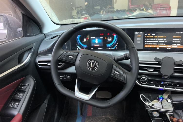 Used CHANGAN Eado 2021 PLUS Blue Whale NE 1.4T GDI DCT Prestige Model Steering Wheel