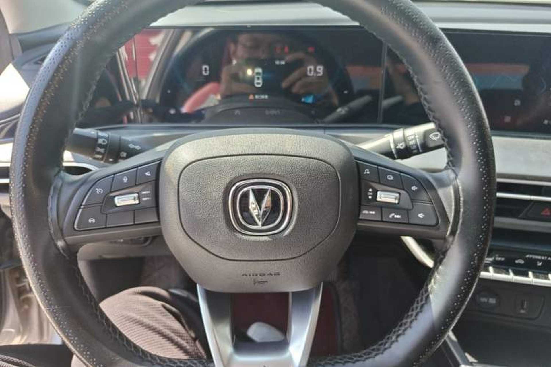 Used CHANGAN Eado 2021 PLUS Blue Whale NE 1.4T GDI DCT Prestige Model Steering Wheel