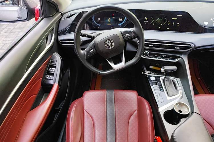 Used CHANGAN Eado 2021 PLUS Blue Whale NE 1.4T GDI DCT Prestige Model Steering Wheel
