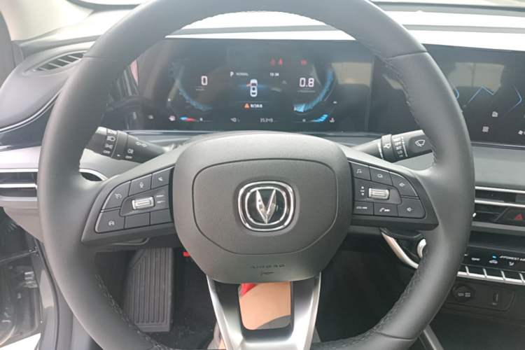 Used CHANGAN Eado 2021 PLUS Blue Whale NE 1.4T GDI DCT Prestige Model Steering Wheel