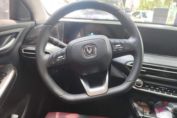 Used CHANGAN Eado 2021 PLUS Blue Whale NE 1.4T GDI DCT Prestige Model Steering Wheel