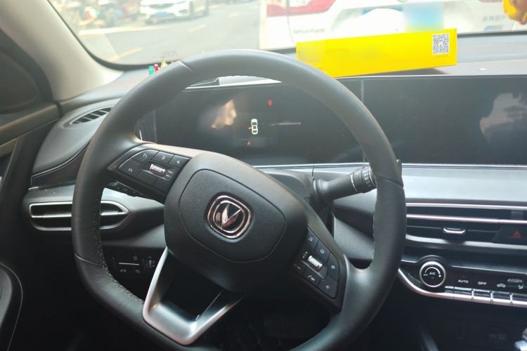 Used CHANGAN Eado 2021 PLUS Blue Whale NE 1.4T GDI DCT Prestige Model Steering Wheel