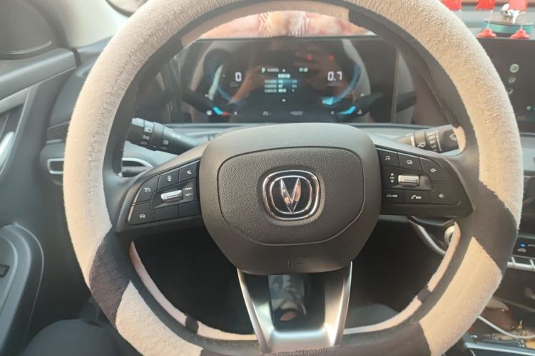 Used CHANGAN Eado 2021 PLUS Blue Whale NE 1.4T GDI DCT Prestige Model Steering Wheel