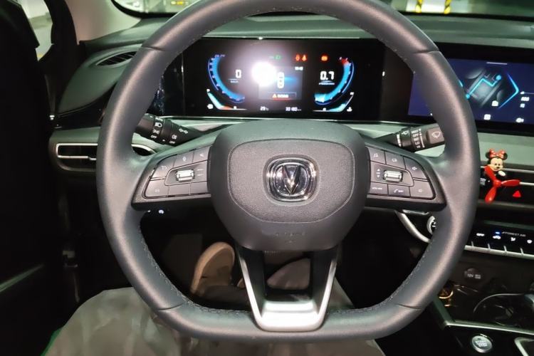 Used CHANGAN Eado 2021 PLUS Blue Whale NE 1.4T GDI DCT Prestige Model Steering Wheel