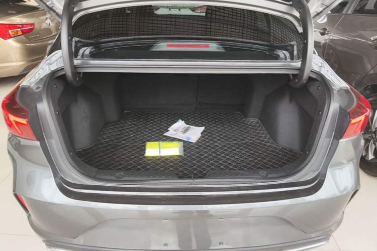 Used CHANGAN Eado 2021 PLUS Blue Whale NE 1.4T GDI DCT Flagship Model Trunk