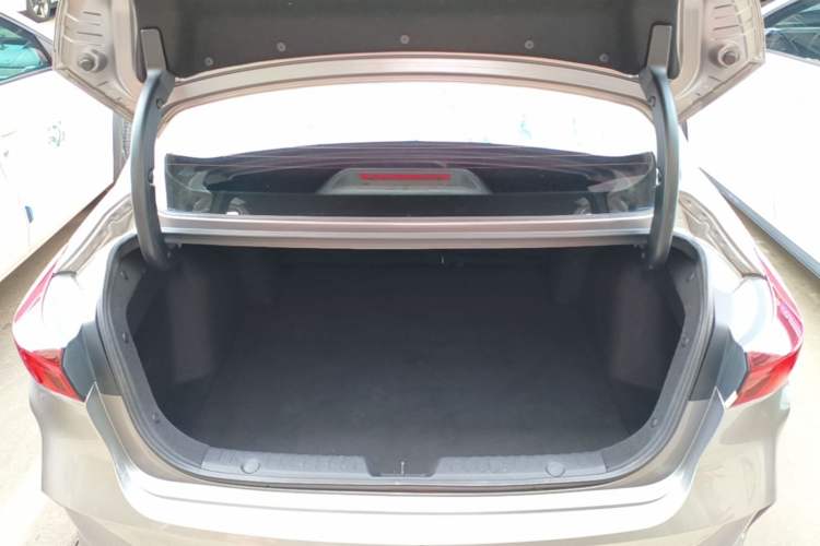 Used CHANGAN Eado 2021 PLUS Blue Whale NE 1.4T GDI DCT Flagship Model Trunk