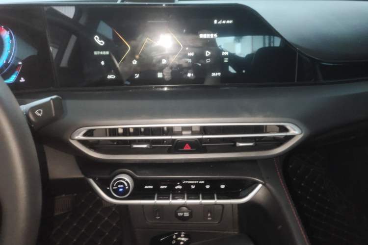 Used CHANGAN Eado 2021 PLUS Blue Whale NE 1.4T GDI DCT Prestige Model Audio And AC Panel