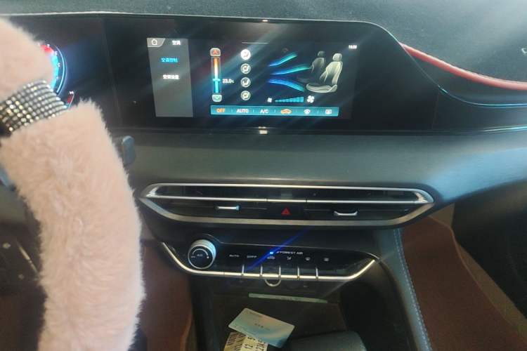Used CHANGAN Eado 2021 PLUS 1.6L GDI CVT Luxury Model Audio And AC Panel