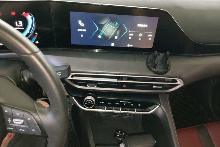 Used CHANGAN Eado 2021 PLUS Blue Whale NE 1.4T GDI DCT Prestige Model Audio And AC Panel