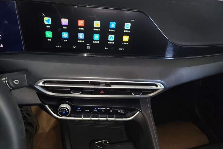 Used CHANGAN Eado 2021 PLUS 1.6L GDI CVT Luxury Model Audio And AC Panel