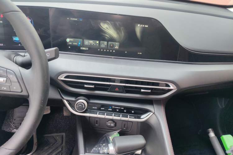 Used CHANGAN Eado 2021 PLUS Blue Whale NE 1.4T GDI DCT Prestige Model Audio And AC Panel