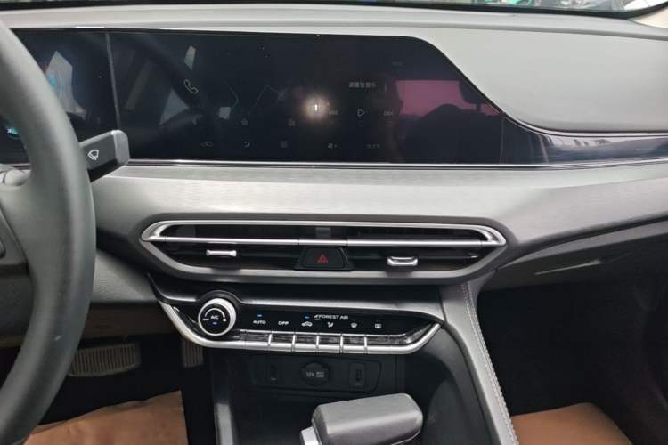 Used CHANGAN Eado 2021 PLUS 1.6L GDI CVT Luxury Model Audio And AC Panel