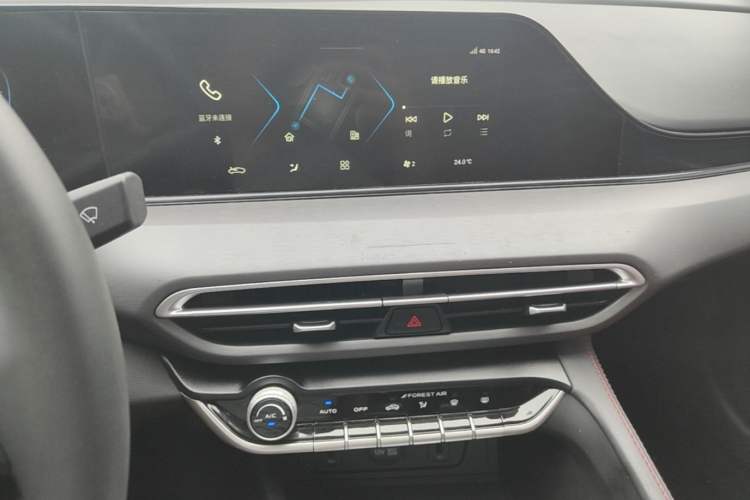 Used CHANGAN Eado 2021 PLUS Blue Whale NE 1.4T GDI DCT Prestige Model Audio And AC Panel