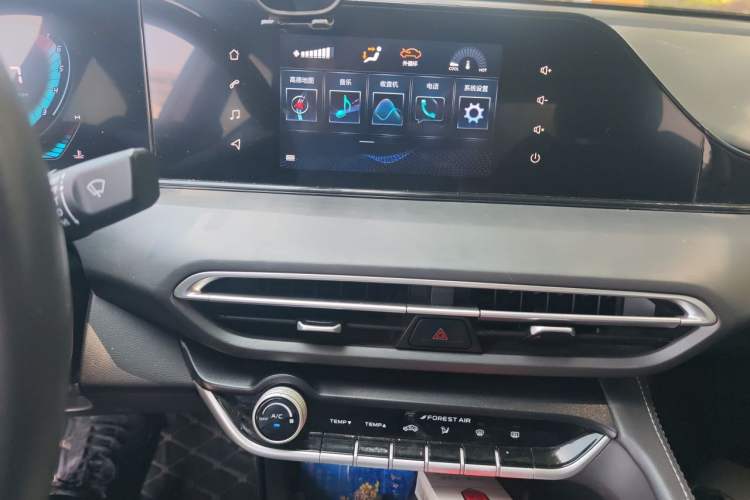 Used CHANGAN Eado 2021 PLUS 1.6L GDI CVT Elite Model Audio And AC Panel