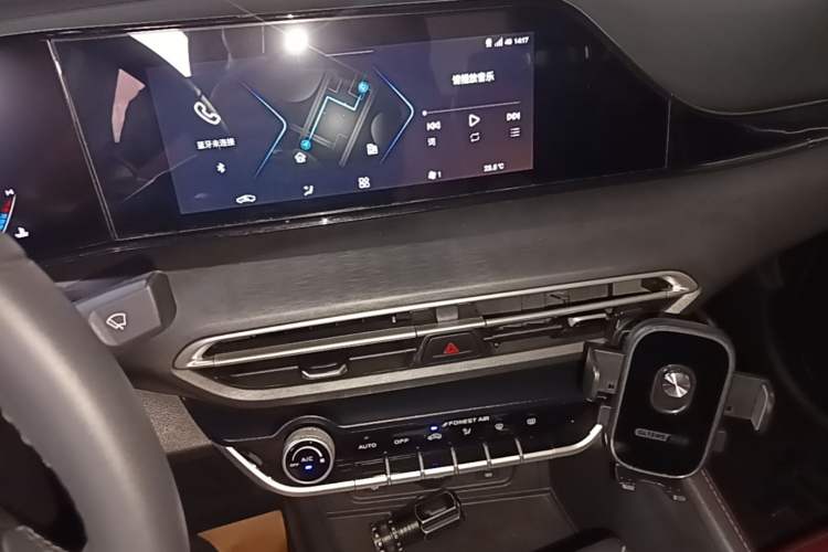 Used CHANGAN Eado 2021 PLUS Blue Whale NE 1.4T GDI DCT Prestige Model Audio And AC Panel
