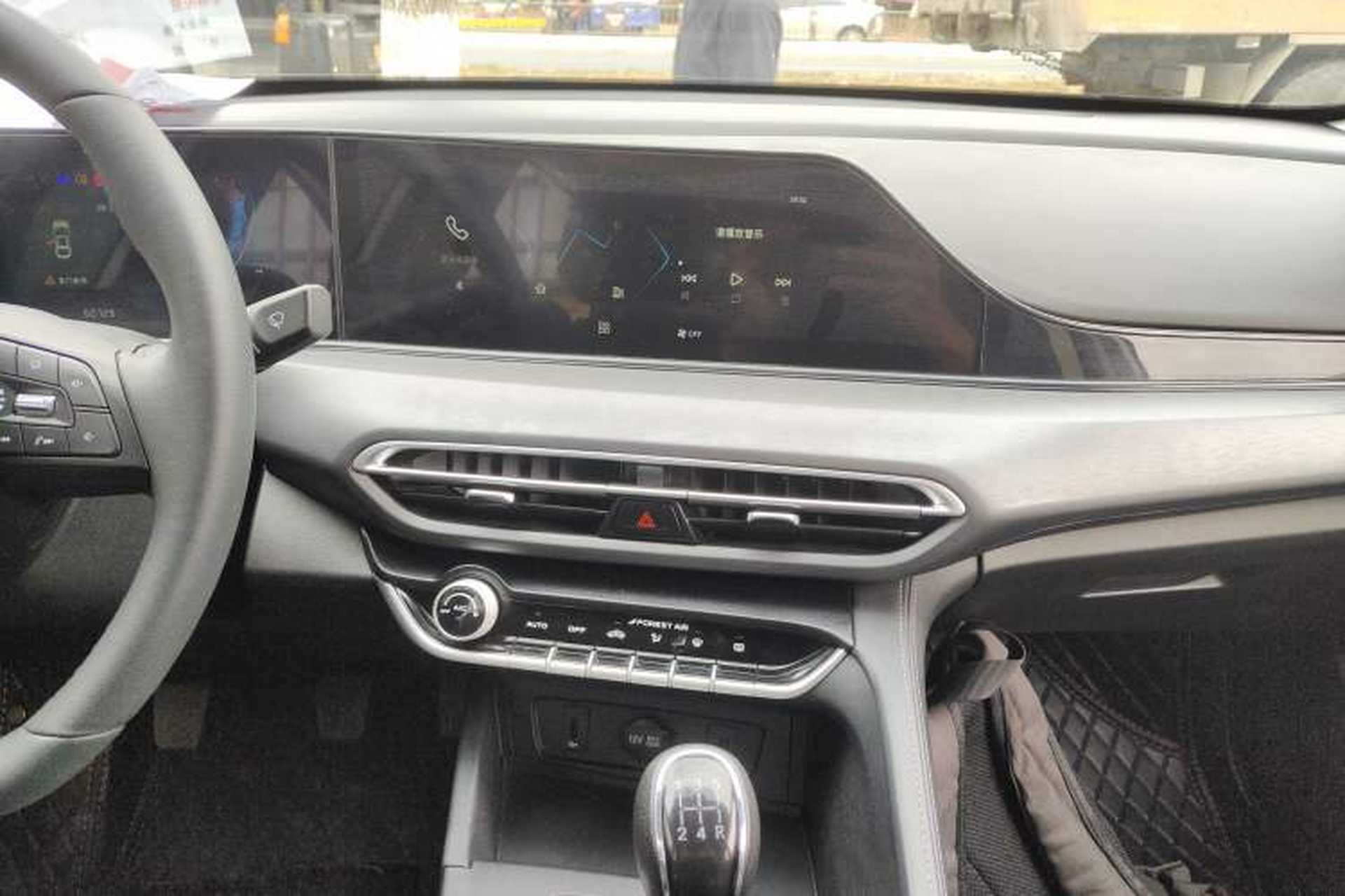 Used CHANGAN Eado 2021 PLUS 1.6L GDI Manual Luxury Model Audio And AC Panel