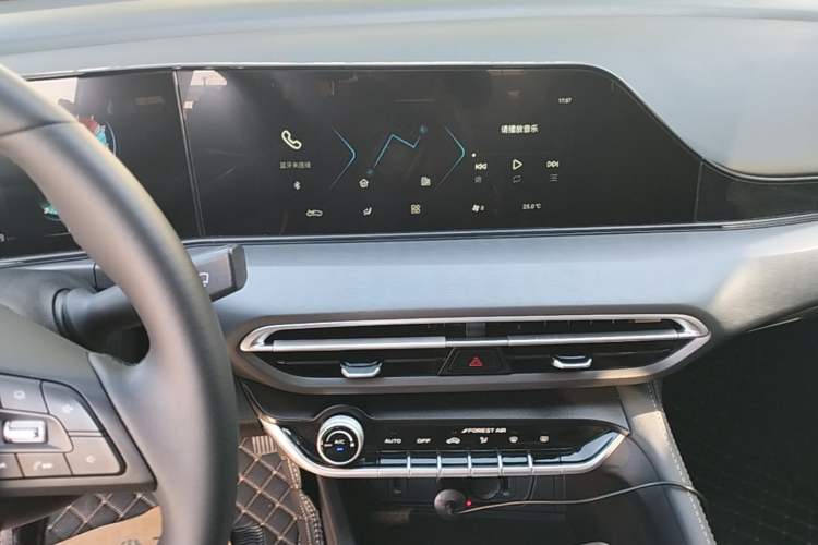 Used CHANGAN Eado 2021 PLUS 1.6L GDI CVT Luxury Model Audio And AC Panel