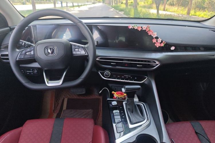 Used CHANGAN Eado 2021 PLUS Blue Whale NE 1.4T GDI DCT Flagship Model Center Console