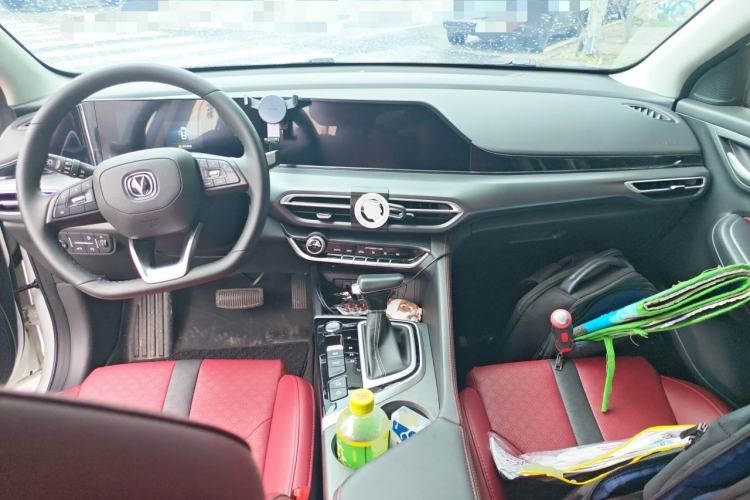 Used CHANGAN Eado 2021 PLUS Blue Whale NE 1.4T GDI DCT Prestige Model Center Console