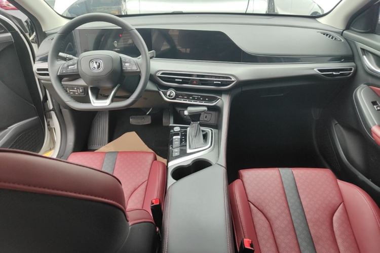 Used CHANGAN Eado 2021 PLUS Blue Whale NE 1.4T GDI DCT Prestige Model Center Console