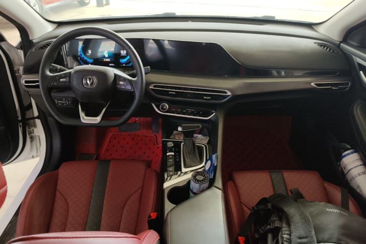 Used CHANGAN Eado 2021 PLUS Blue Whale NE 1.4T GDI DCT Prestige Model Center Console