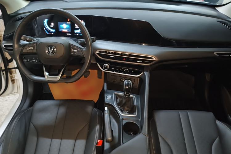 Used CHANGAN Eado 2021 PLUS 1.6L GDI Manual Elite Model Center Console